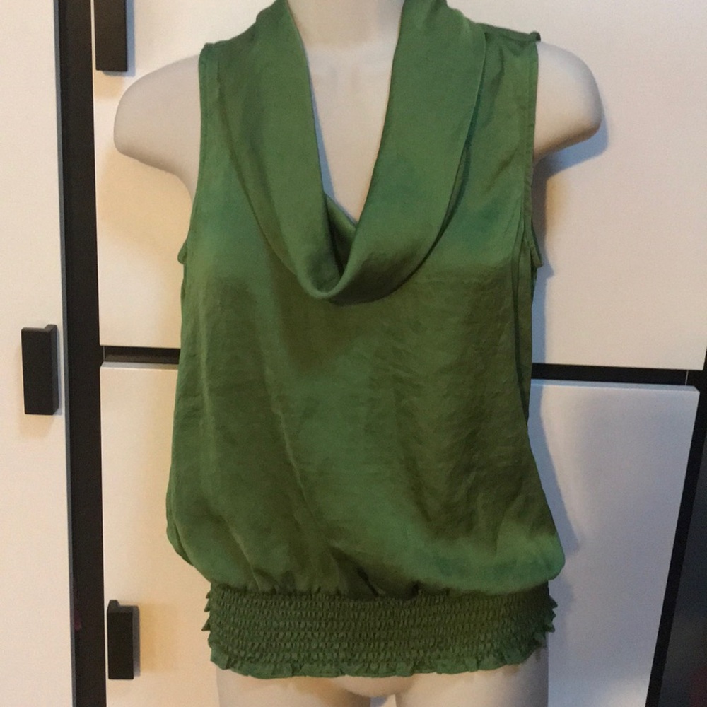 Elegant Michael Kors green sleeveless petite top